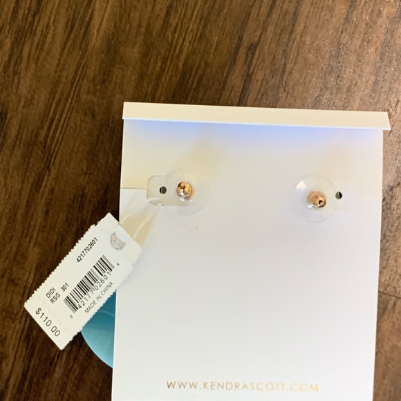 Kendra Scott Beautiful earring - Picture 5 of 6
